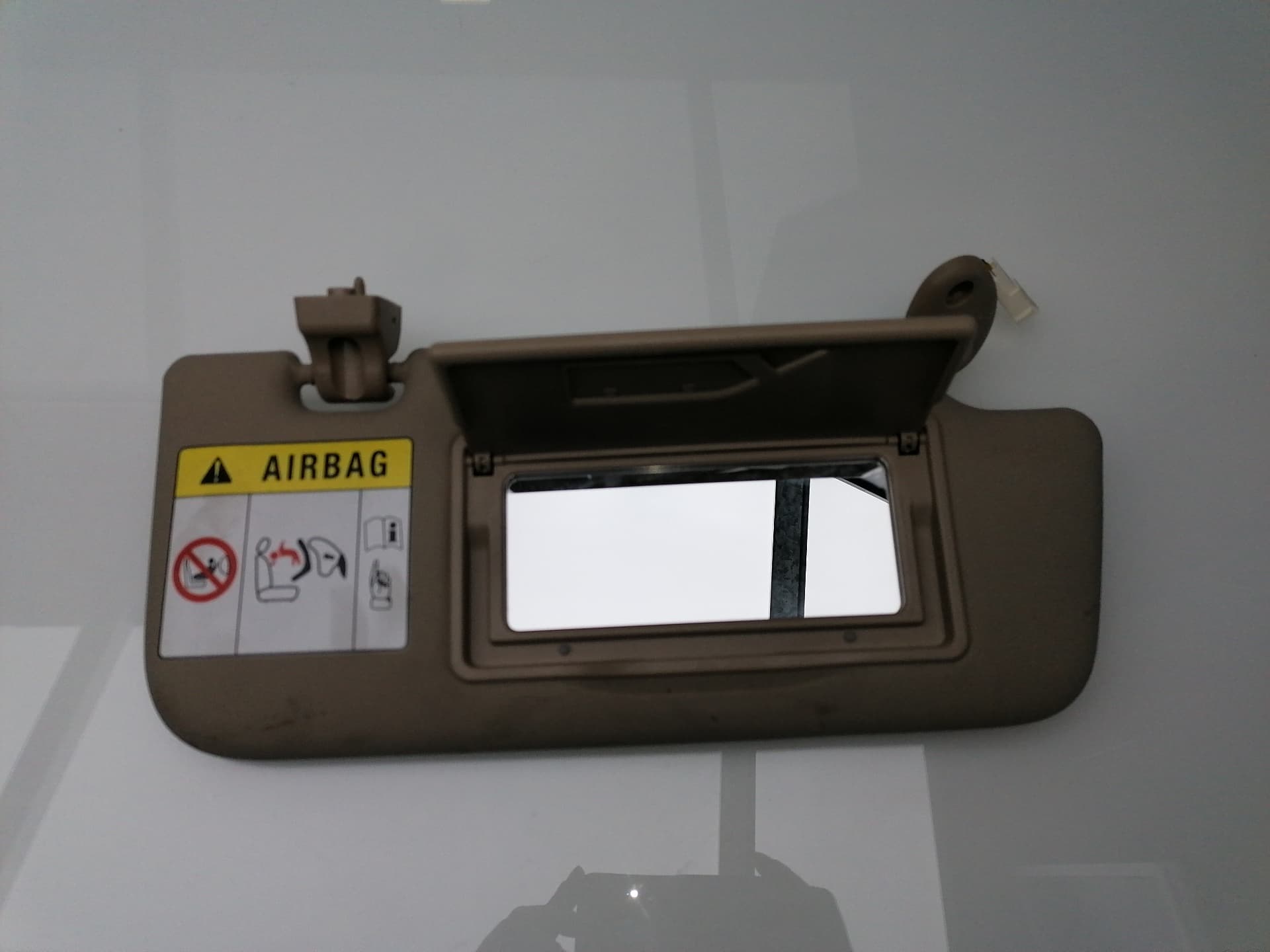 Parasol derecho SSANGYONG TIVOLI 4