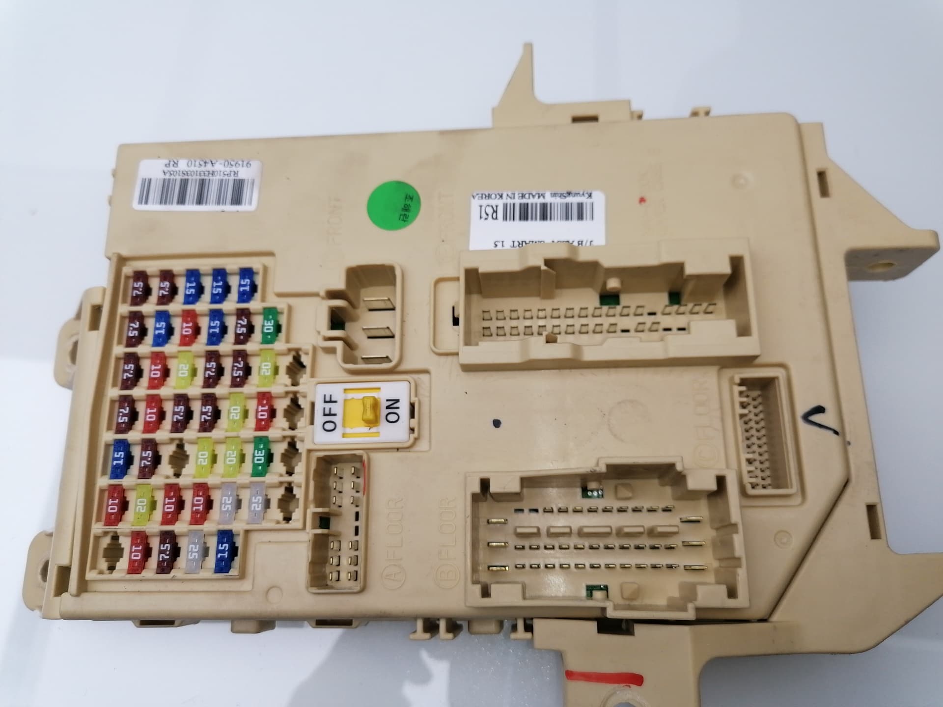 Caja reles / fusibles KIA CARENS ( ) 4