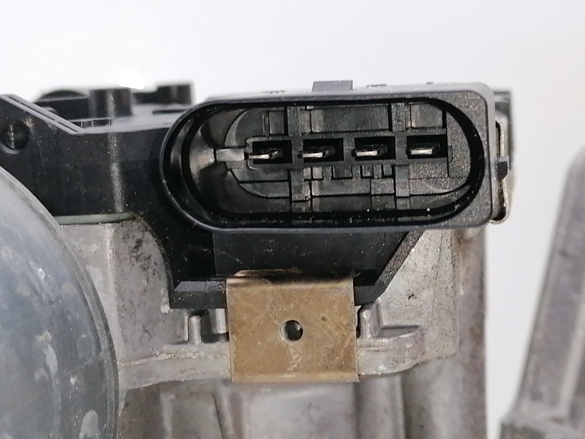 Motor limpia delantero KIA CARENS ( ) 3