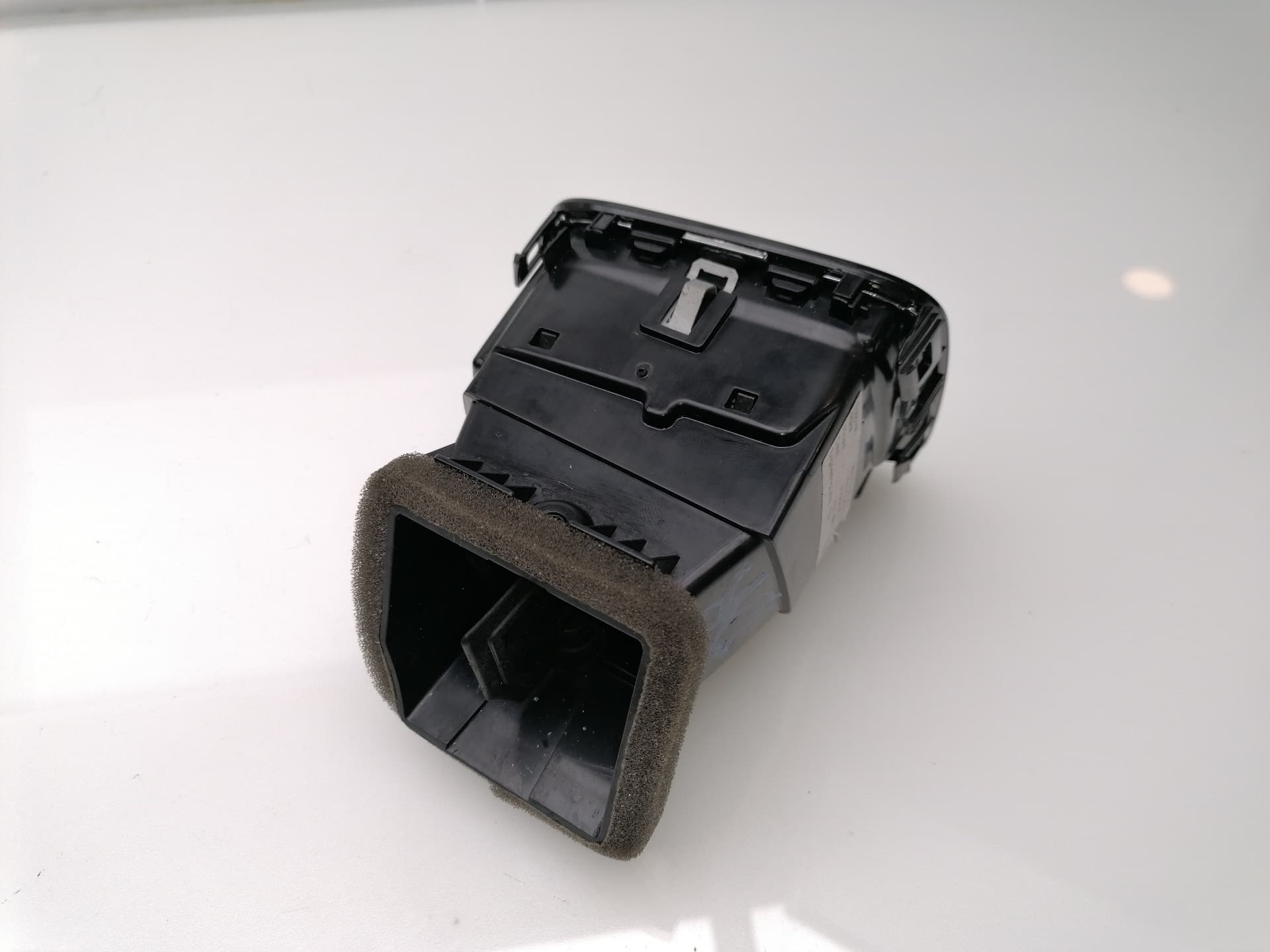 Plastico VOLKSWAGEN SCIROCCO (137) 3