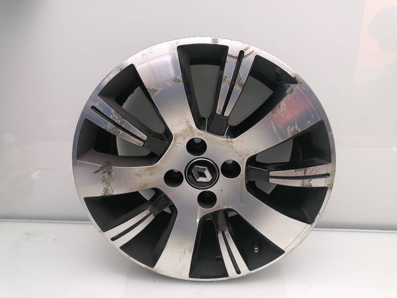 Llanta RENAULT CLIO IV