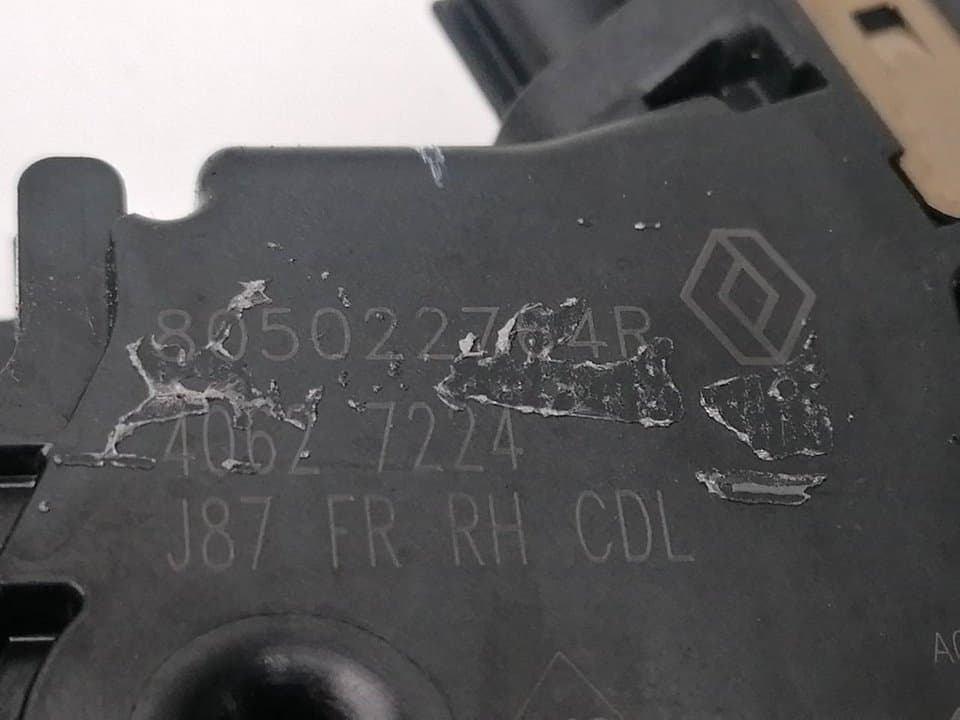 Cerradura puerta delantera derecha RENAULT CLIO IV 4