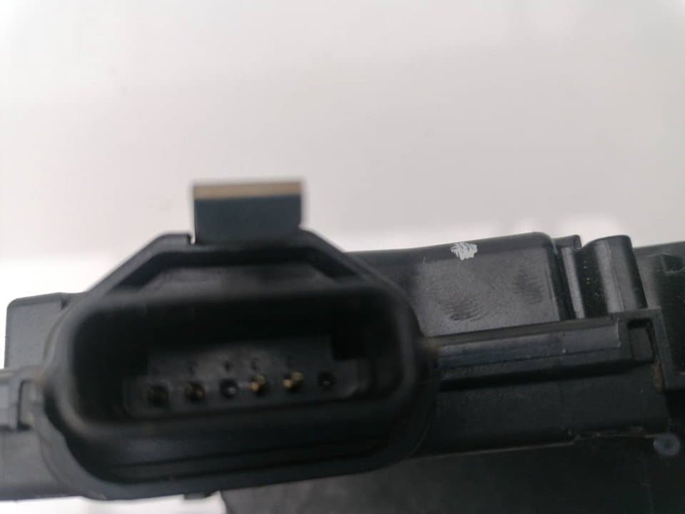 Cerradura puerta delantera derecha RENAULT CLIO IV 2