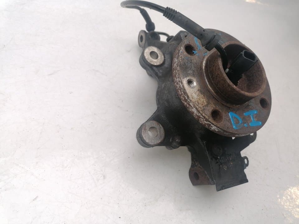 Mangueta delantera izquierda RENAULT CLIO IV 2