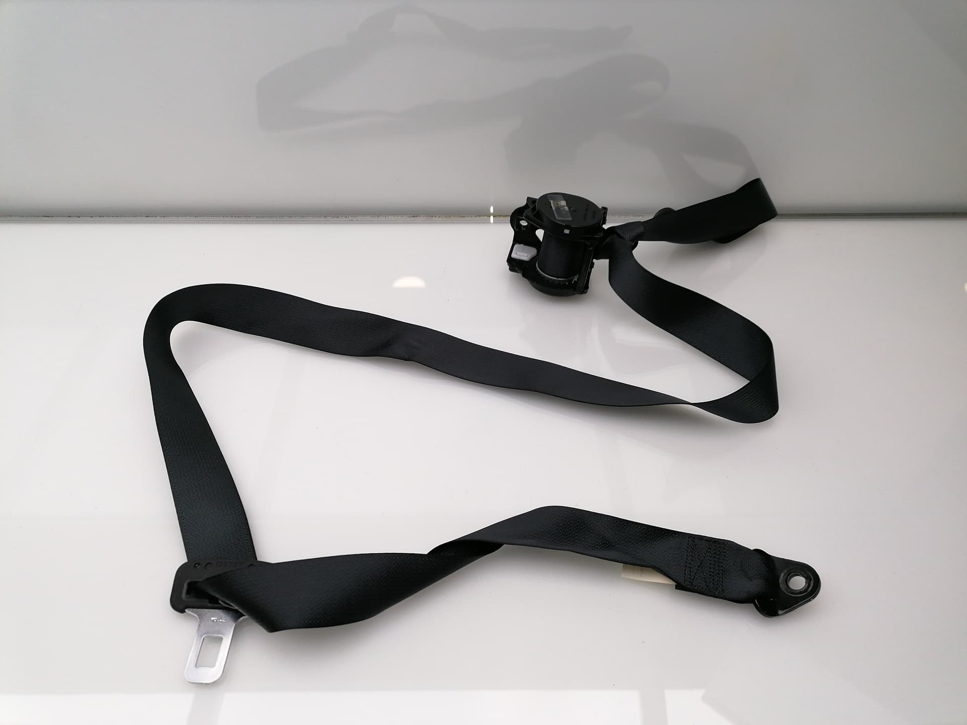 Cinturon seguridad trasero derecho NISSAN QASHQAI (J11)