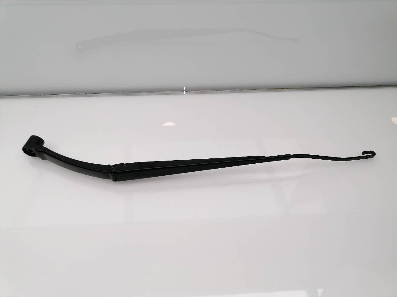 Brazo limpia delantero derecho NISSAN QASHQAI (J11)