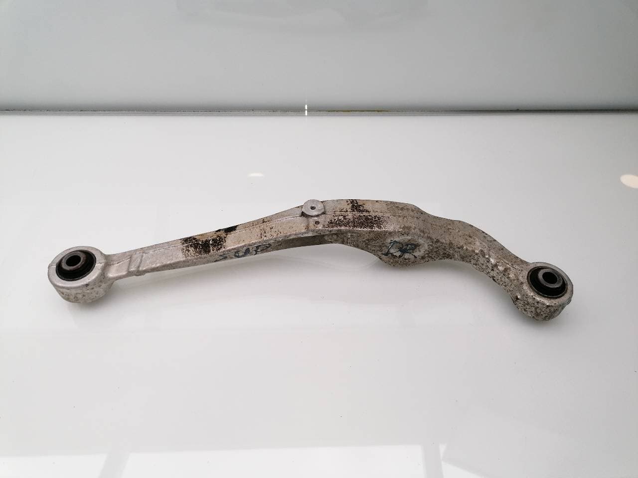 Brazo suspension superior trasero derecho NISSAN QASHQAI (J11)
