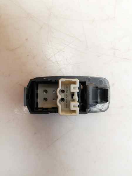 Mando elevalunas trasero izquierdo TOYOTA RAV 4 (A2) 5