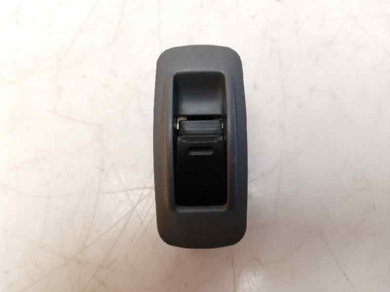 Mando elevalunas trasero izquierdo TOYOTA RAV 4 (A2)
