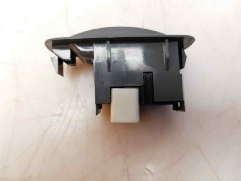 Mando elevalunas trasero izquierdo TOYOTA RAV 4 (A2) 2