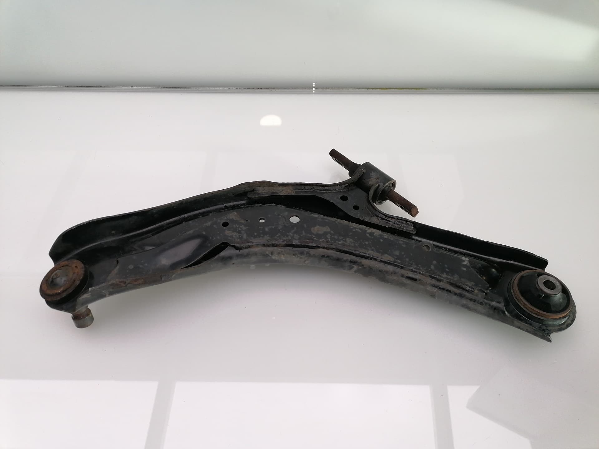 Brazo suspension inferior delantero derecho NISSAN X-TRAIL (T31) 2