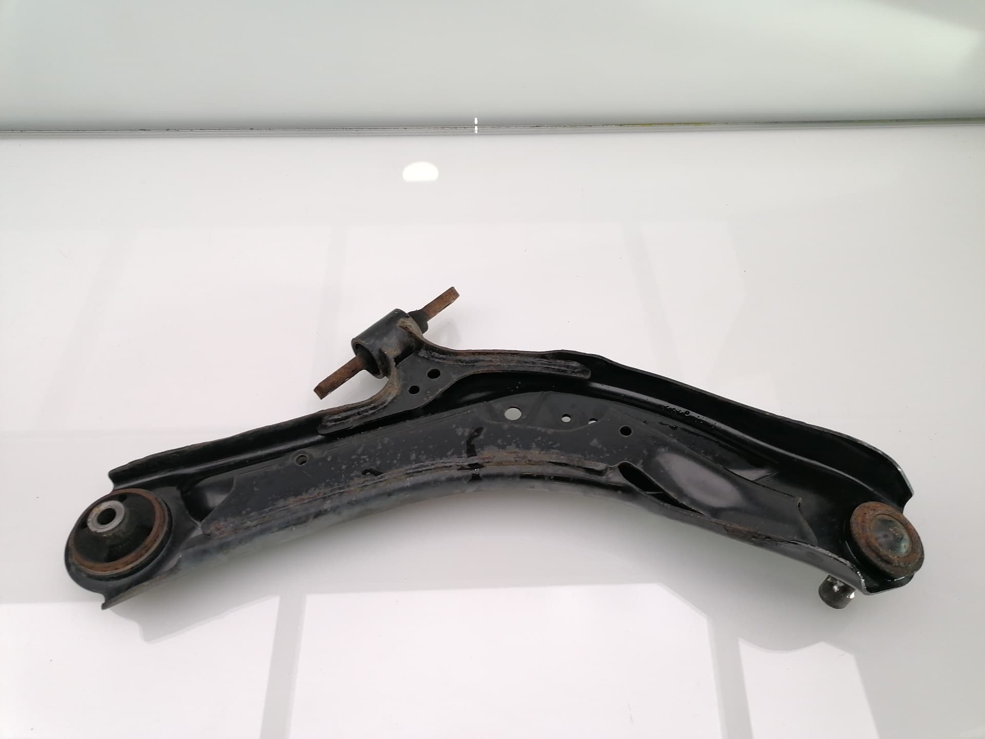 Brazo suspension inferior delantero izquierdo NISSAN X-TRAIL (T31) 2