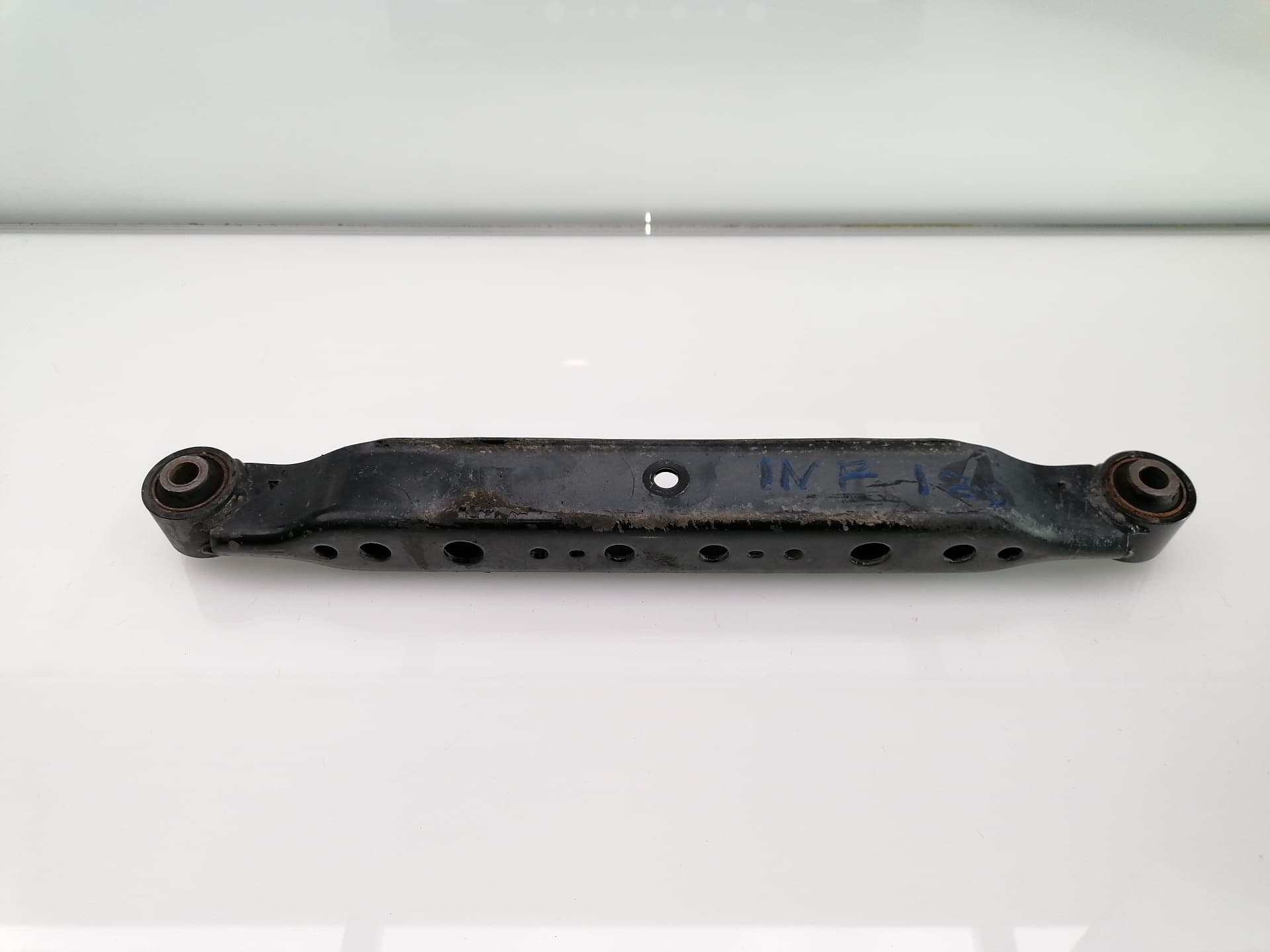 Brazo suspension inferior trasero izquierdo NISSAN X-TRAIL (T31)