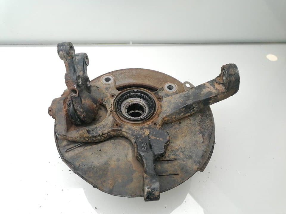 Mangueta delantera izquierda MITSUBISHI MONTERO (V20/V40) 2