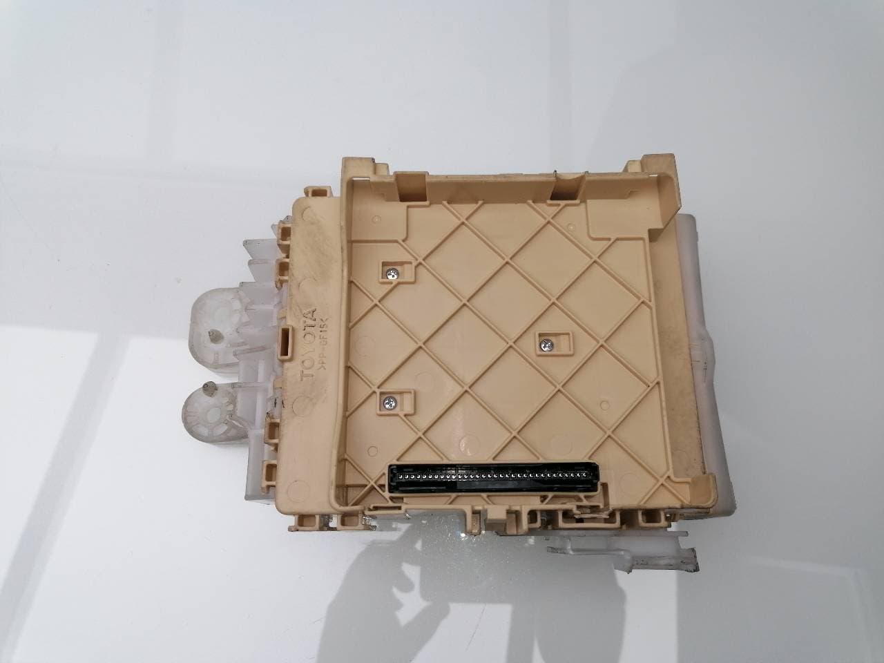 Caja reles / fusibles TOYOTA AURIS 4