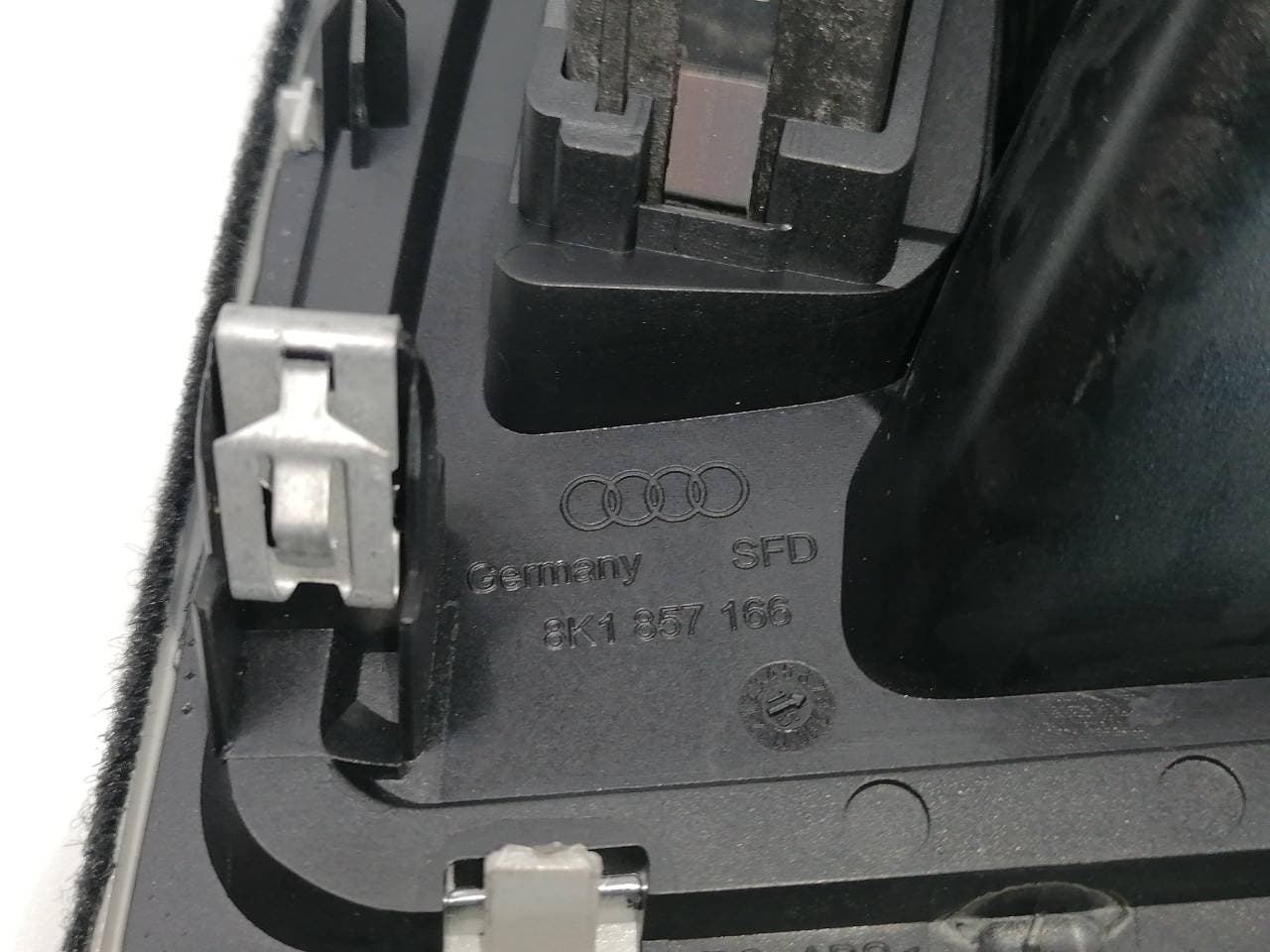 Plastico AUDI A4 AVANT (8E) 2