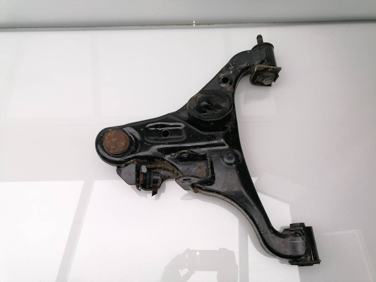 Brazo suspension inferior delantero izquierdo NISSAN NP300 PICK-UP (D23)