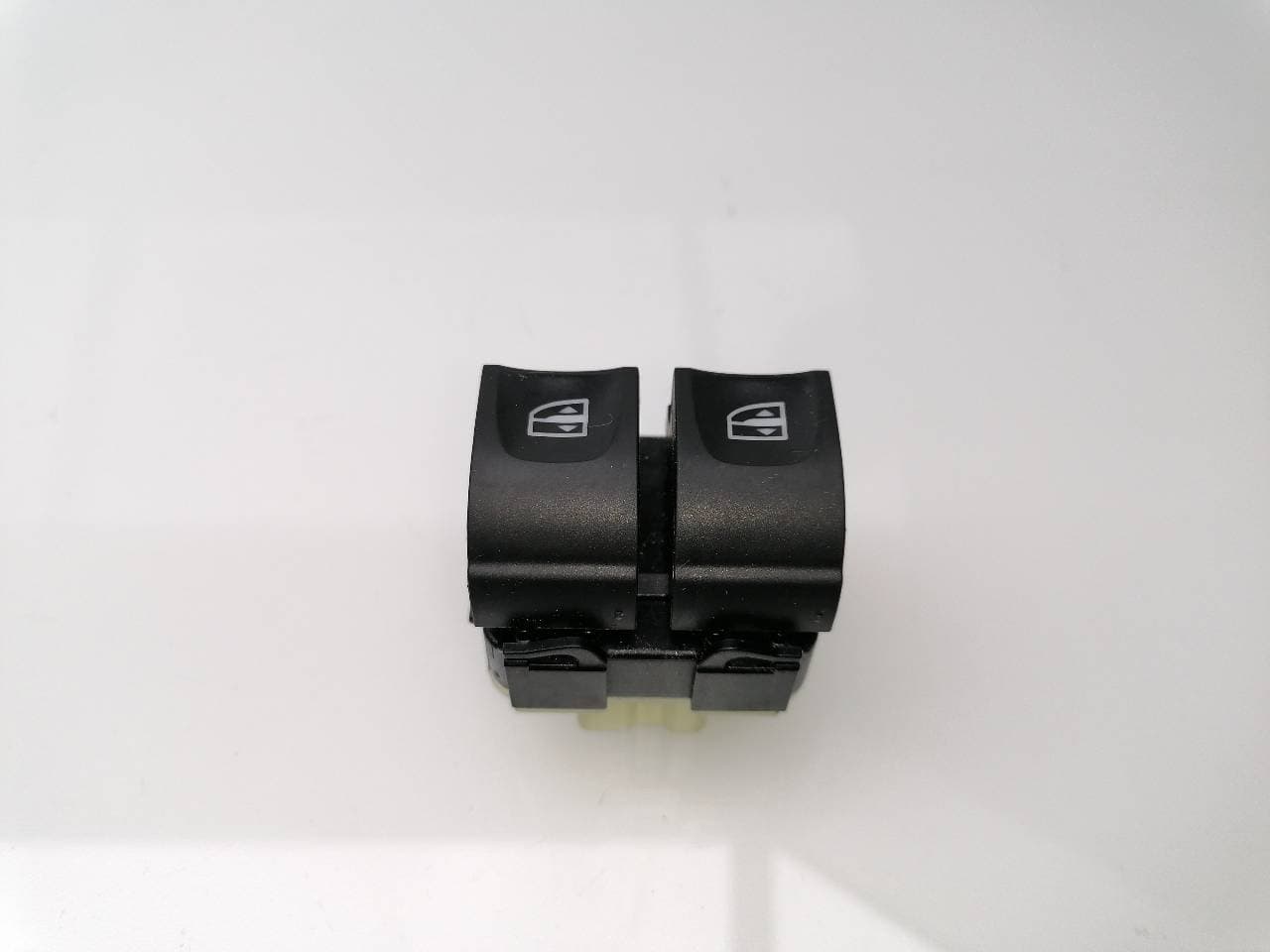 Mando elevalunas delantero izquierdo RENAULT CLIO IV