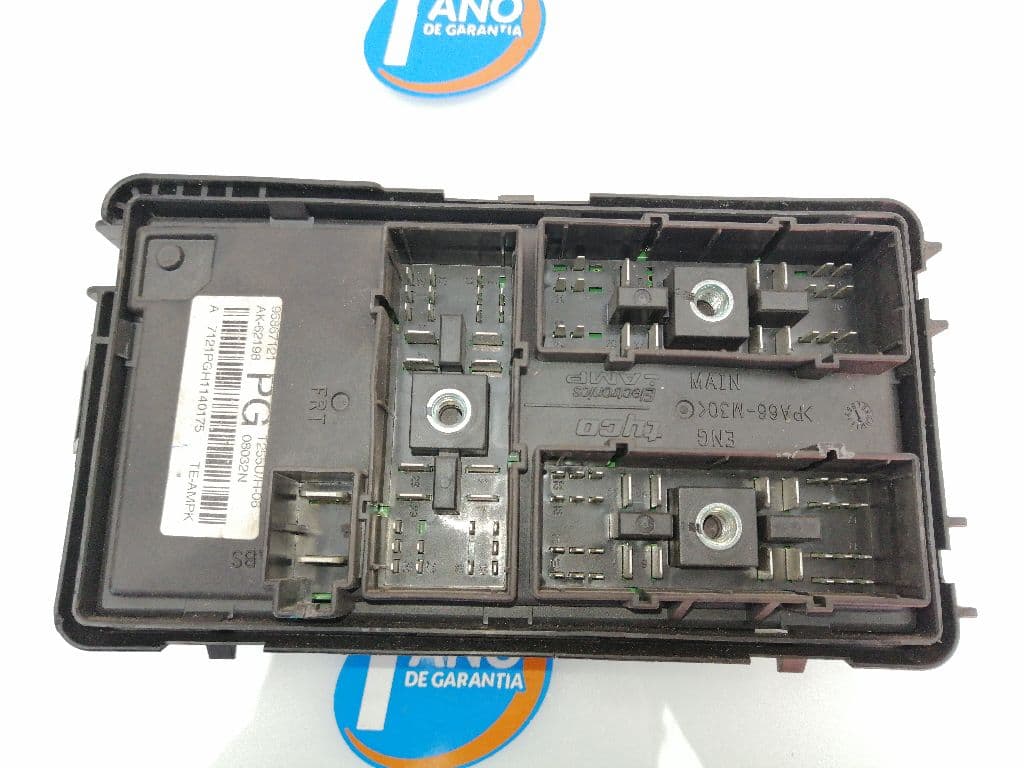 Caja reles / fusibles CHEVROLET AVEO 2