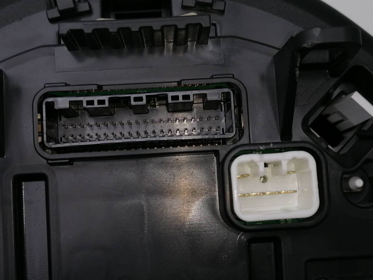 Cuadro instrumentos TOYOTA AYGO 5