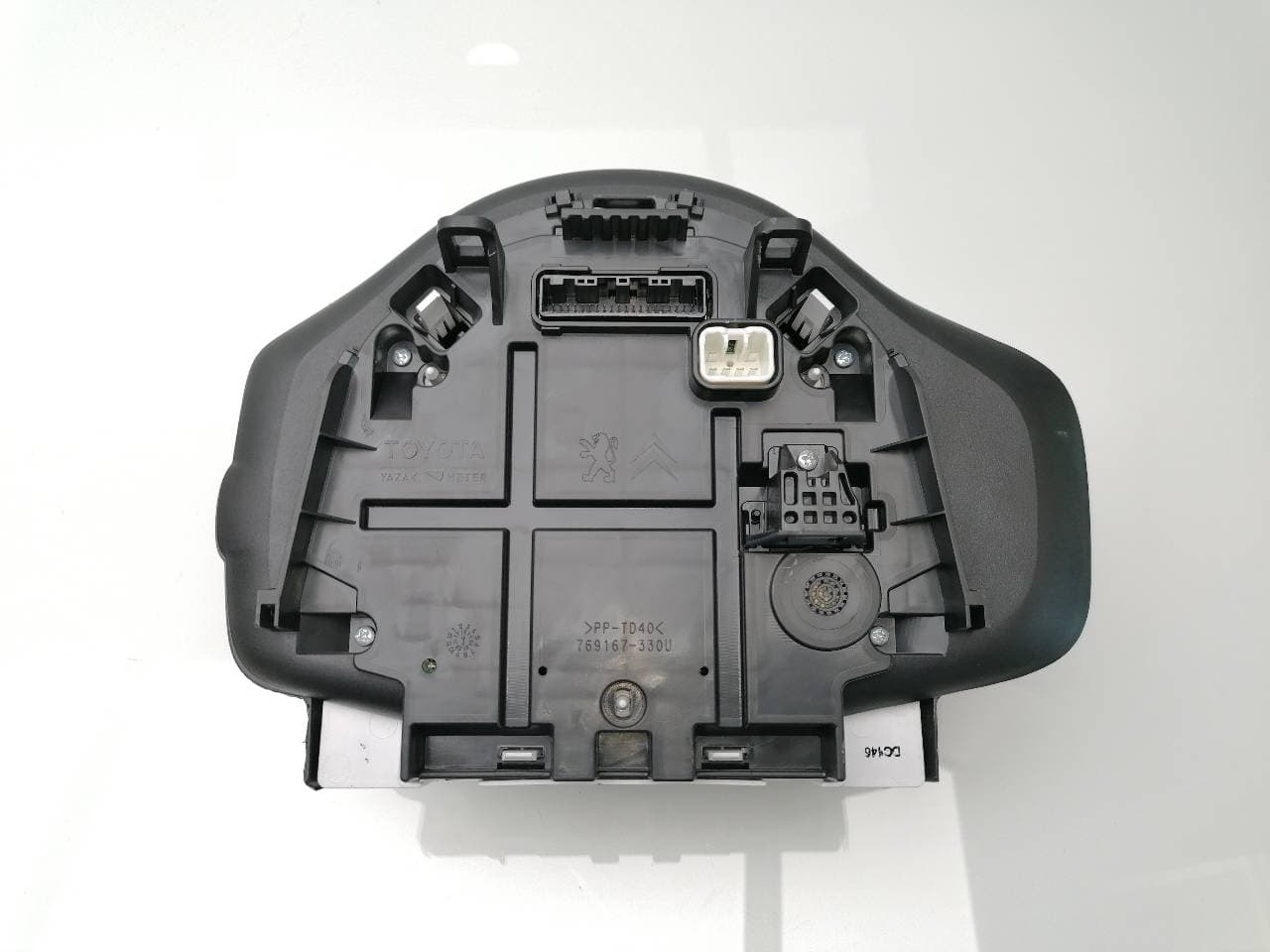 Cuadro instrumentos TOYOTA AYGO 3