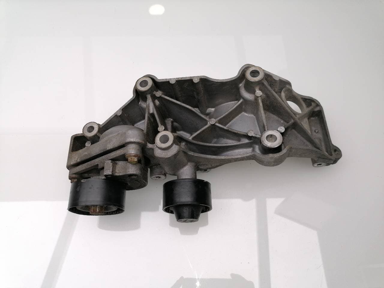 Soporte alternador NISSAN NP300 PICK-UP (D23) 3