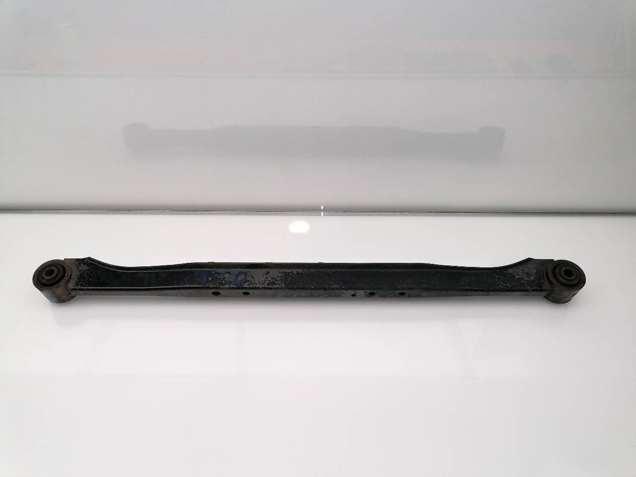 Brazo suspension inferior trasero derecho NISSAN NP300 PICK-UP (D23) 2