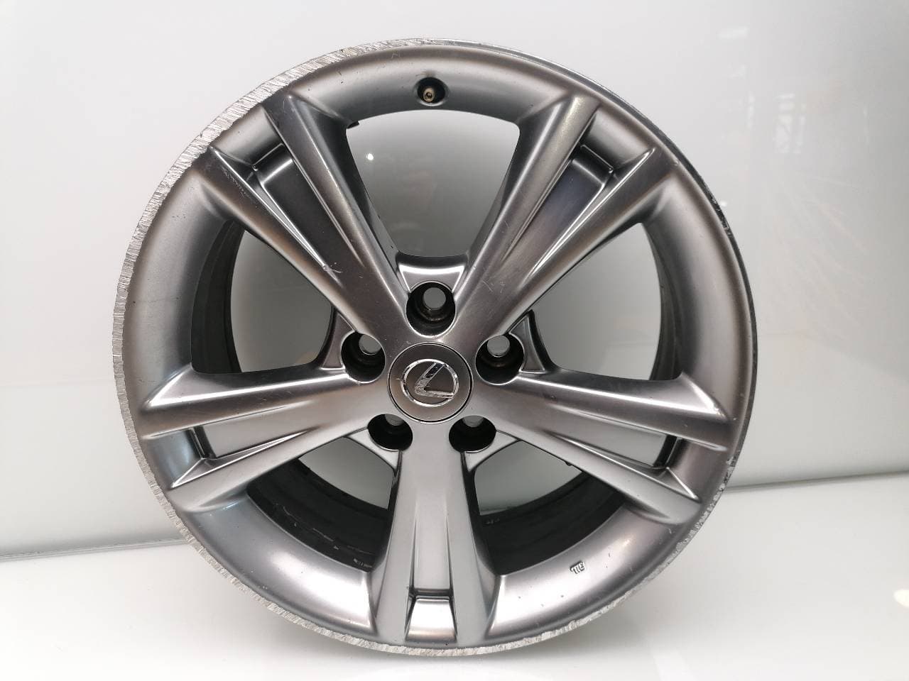 Llanta LEXUS RX