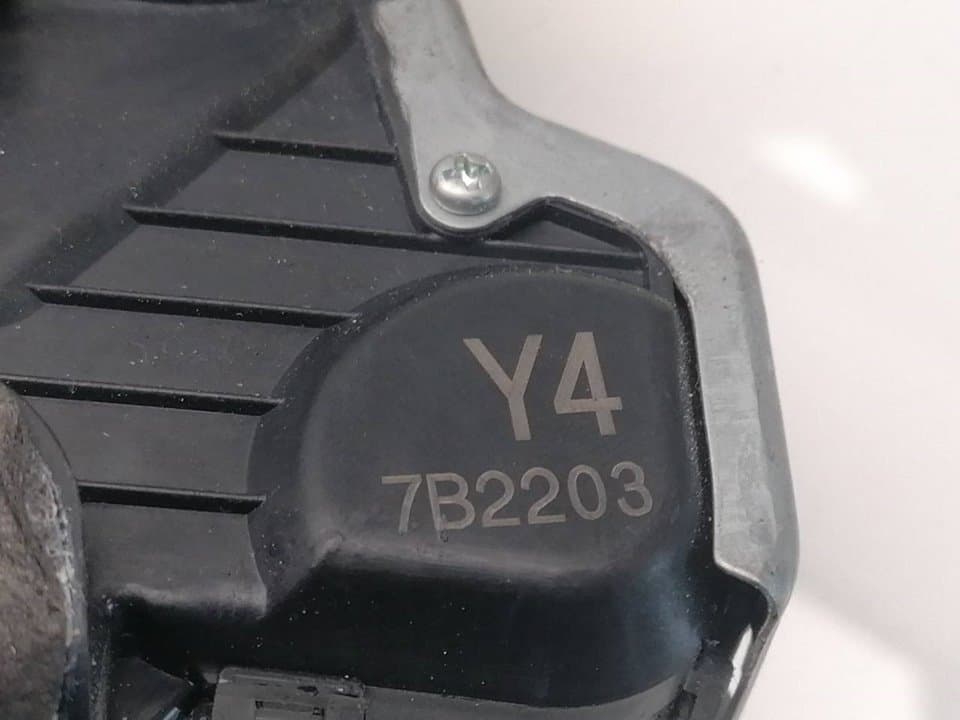 Cerradura puerta delantera derecha LEXUS RX 4