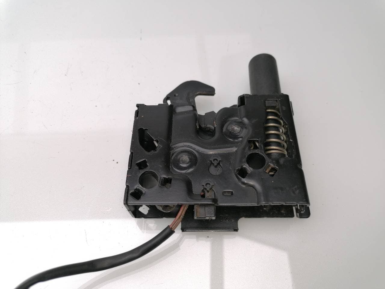 Cerradura capot SEAT ARONA 4