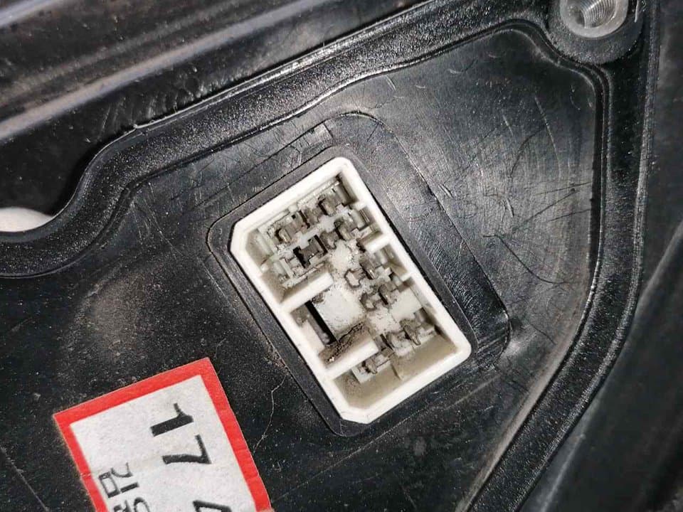 Retrovisor derecho KIA SORENTO 2