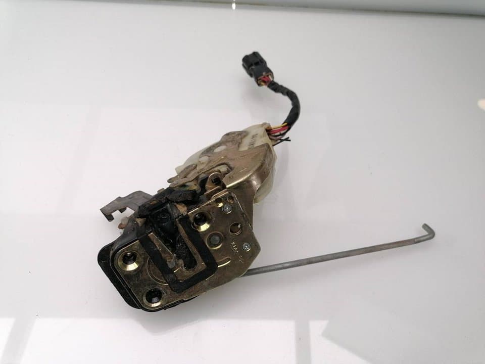 Cerradura puerta delantera izquierda KIA SORENTO