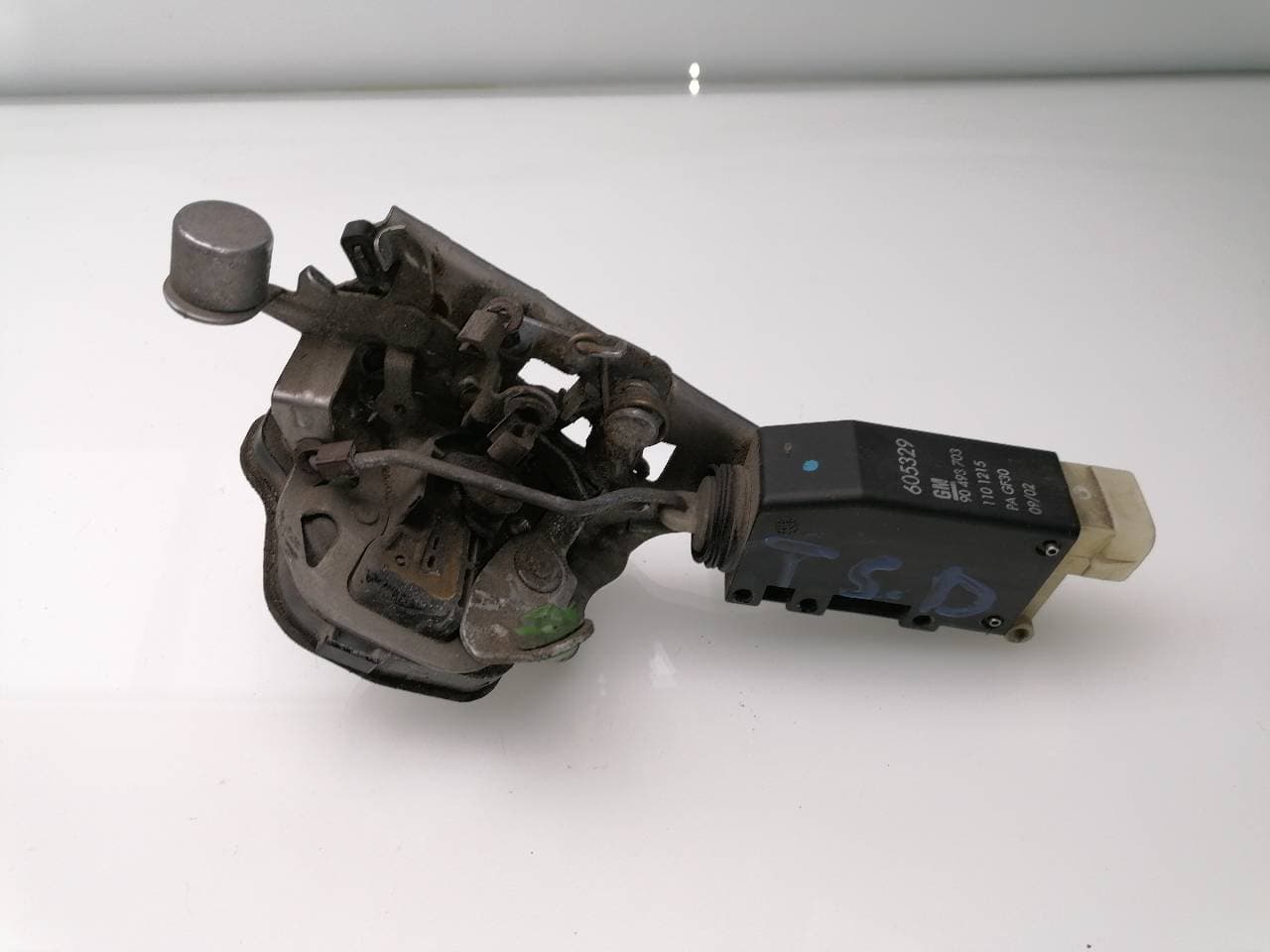 Cerradura puerta trasera derecha OPEL OMEGA B 4