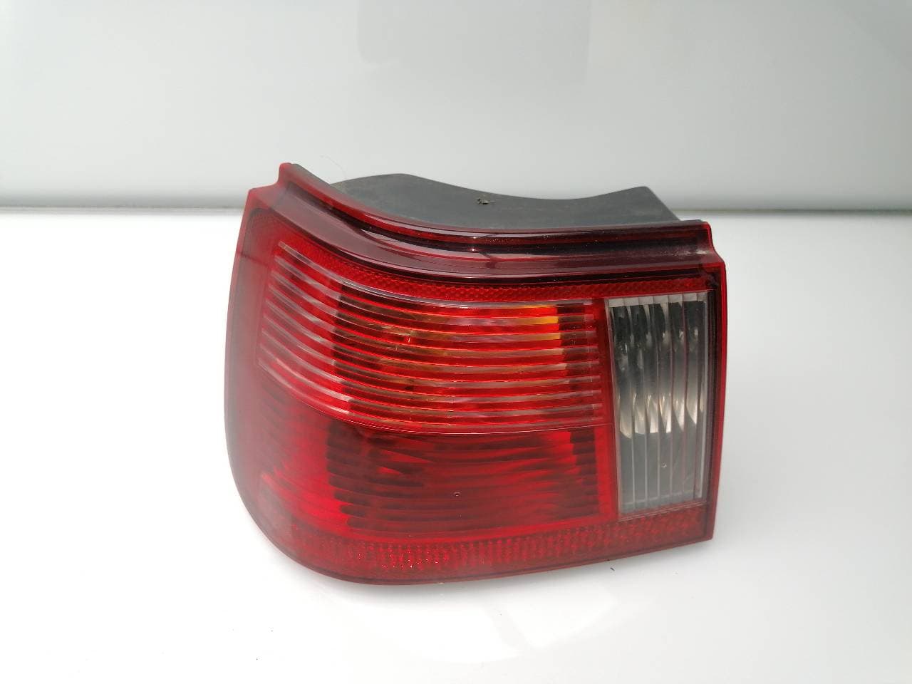 Piloto trasero izquierdo SEAT IBIZA (6K)