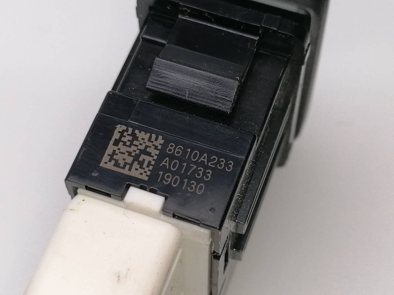 Interruptor MITSUBISHI ECLIPSE CROSS 2