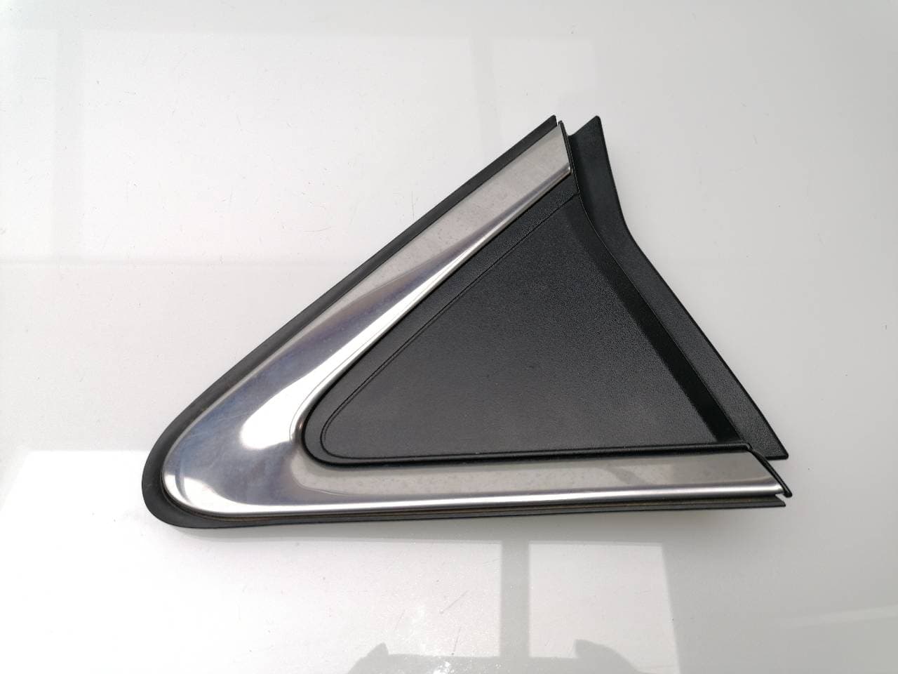 Plastico MITSUBISHI ECLIPSE CROSS