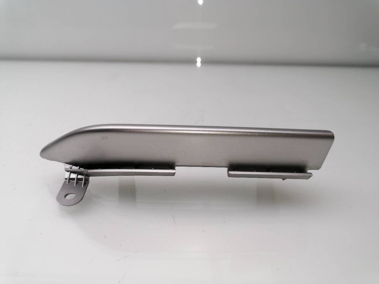 Plastico MITSUBISHI ECLIPSE CROSS 3