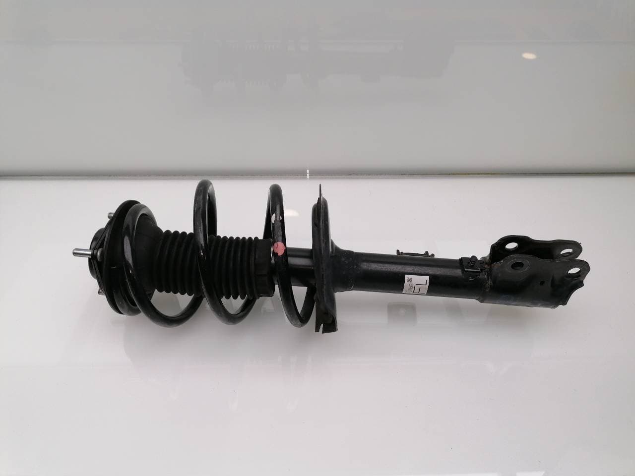 Amortiguador delantero izquierdo MITSUBISHI ECLIPSE CROSS