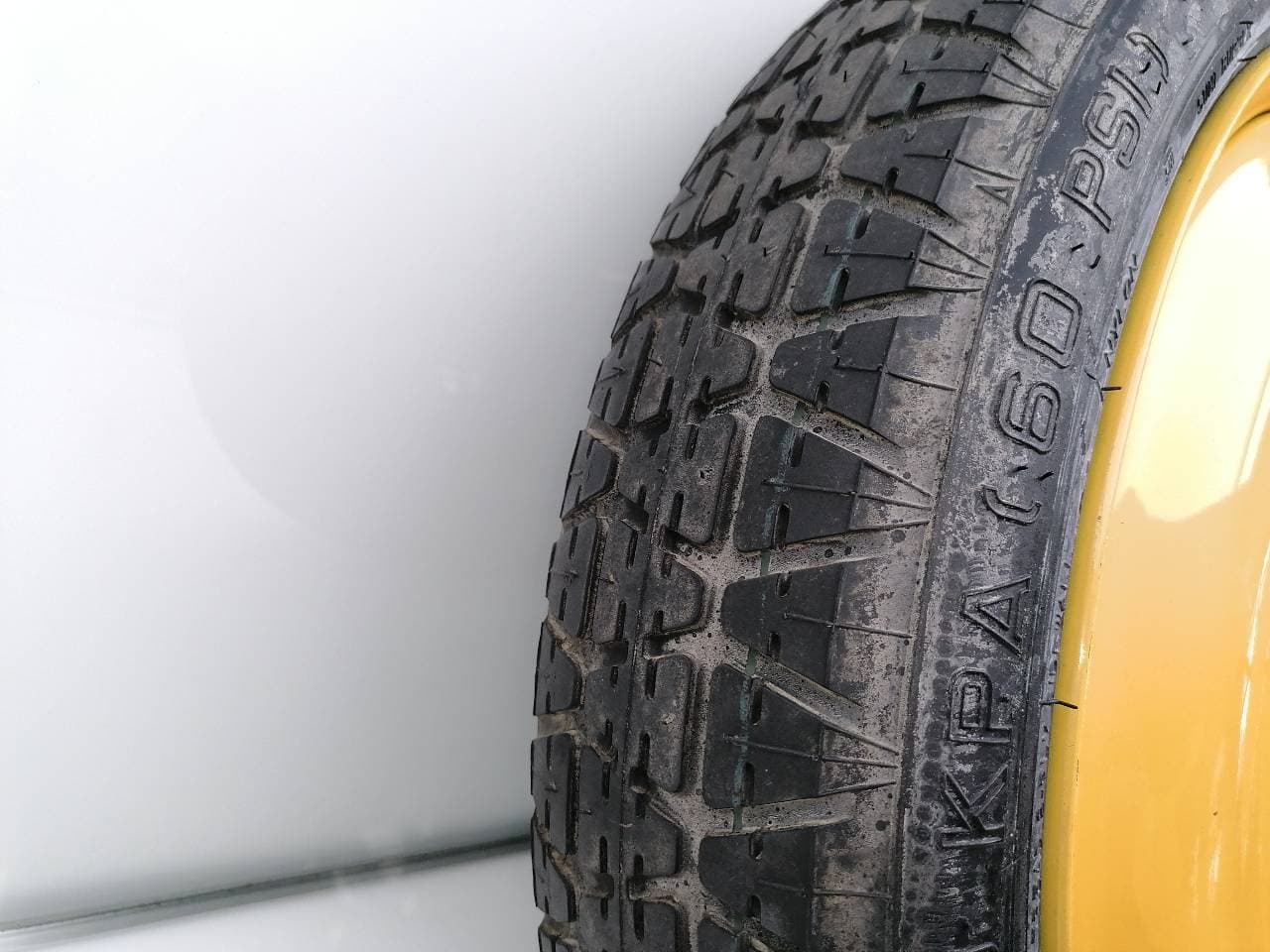 Soporte rueda repuesto MAZDA 5 BERL 4