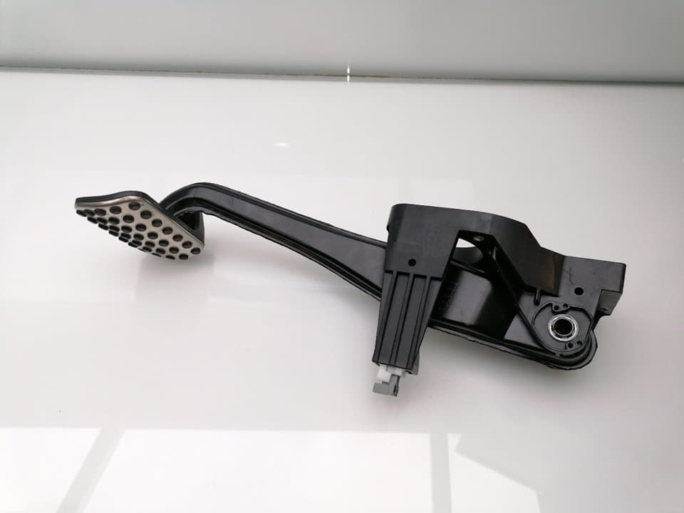 Pedal freno MERCEDES-BENZ CLASE A (W169) 2