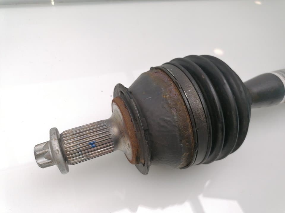 Transmision delantera izquierda MERCEDES-BENZ CLASE A (W169) 2