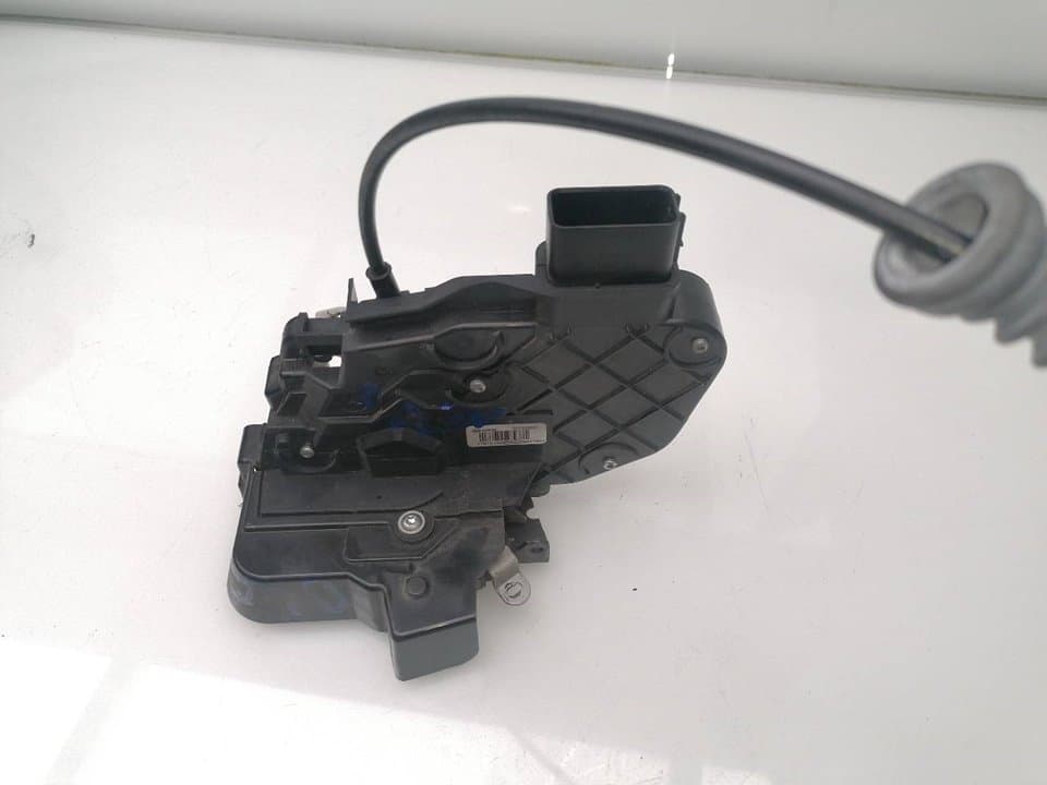 Cerradura puerta delantera derecha VOLVO C30 4