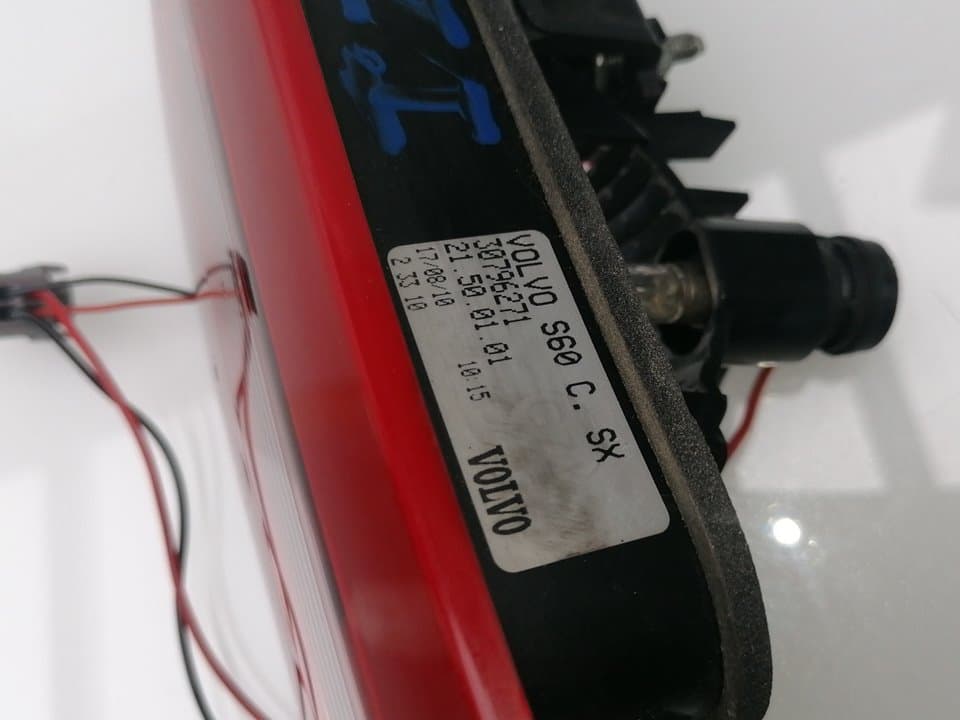 Piloto trasero izquierdo VOLVO S60 BERLINA 3