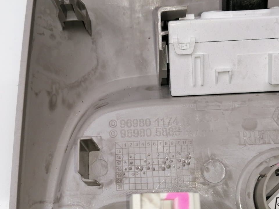 Luz interior RENAULT CLIO IV 3