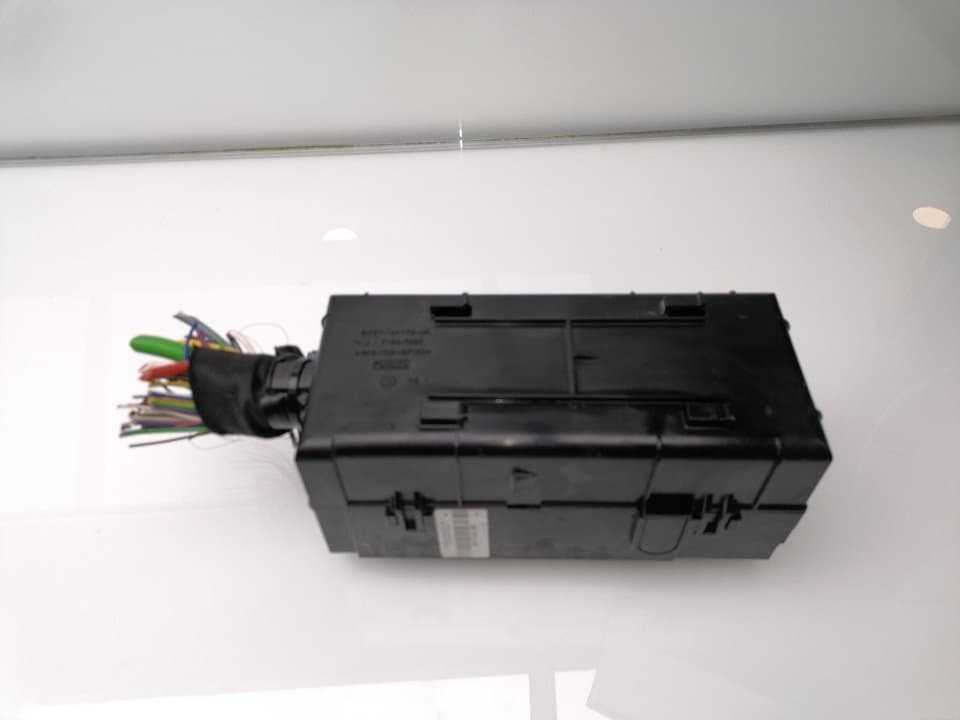 Caja reles / fusibles FORD TRANSIT 3