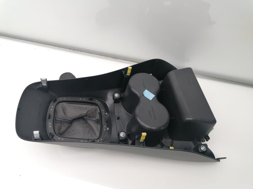 Guarnecidos palanca cambio TOYOTA YARIS (KSP9/SCP9/NLP9) 2