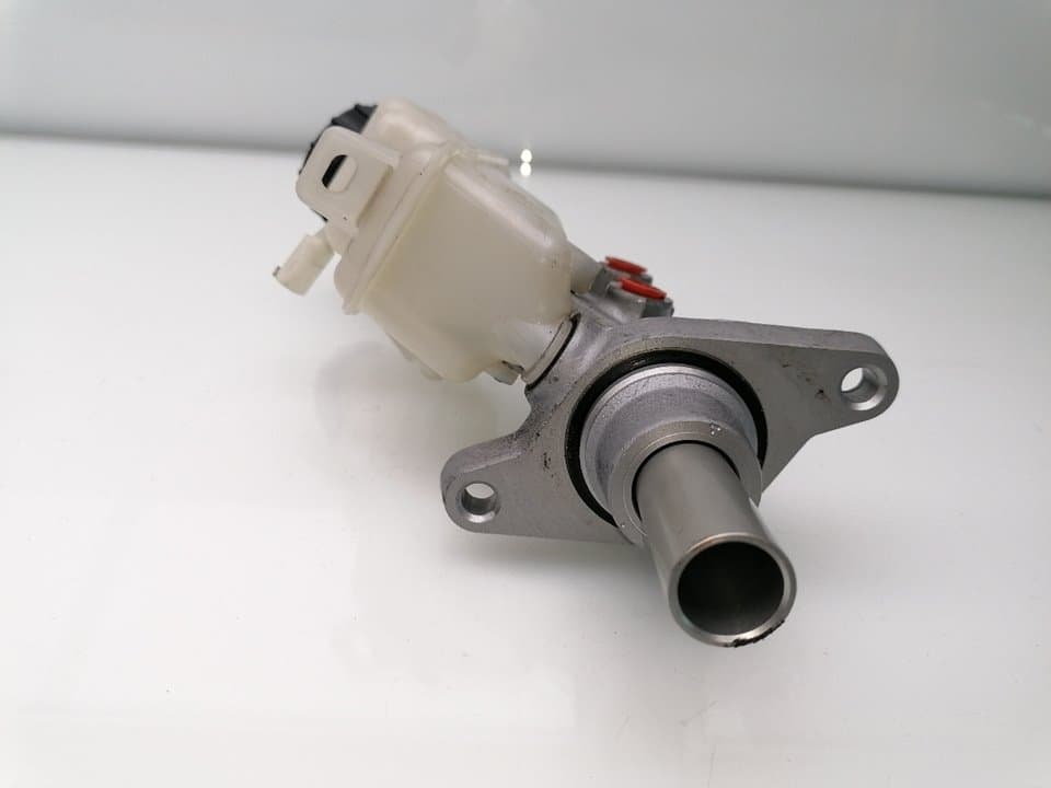 Bomba freno TOYOTA YARIS (KSP9/SCP9/NLP9) 4