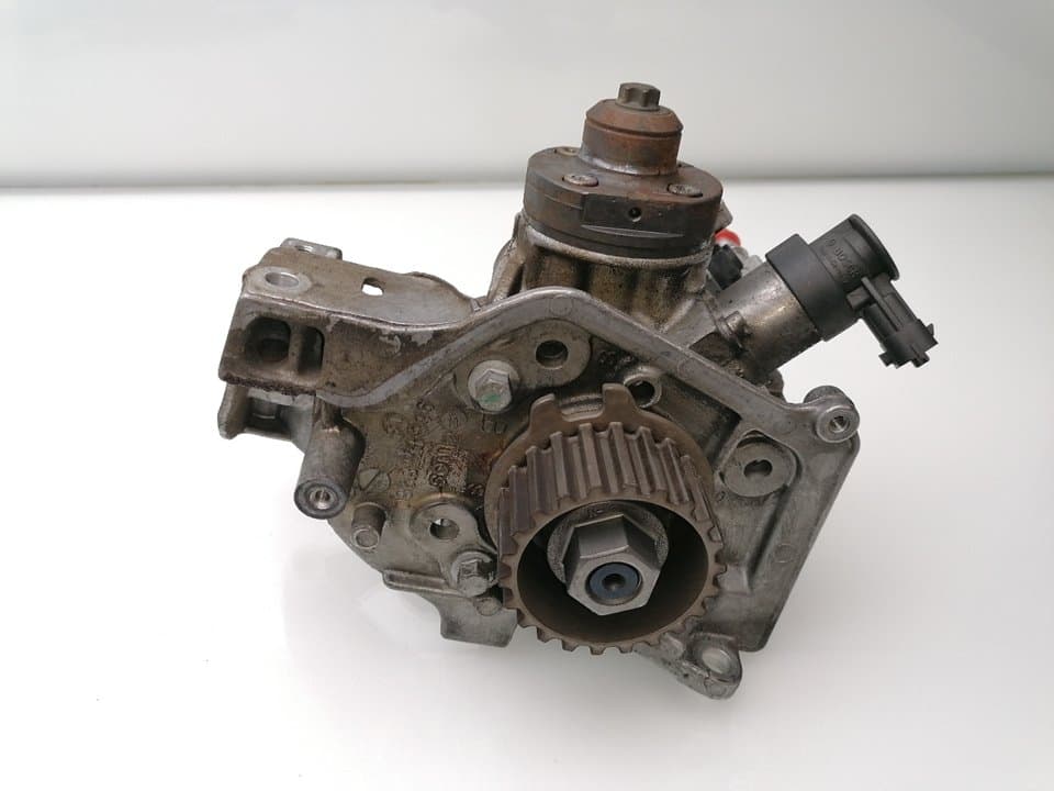 Bomba inyeccion FORD TOURNEO COURIER (C4A)