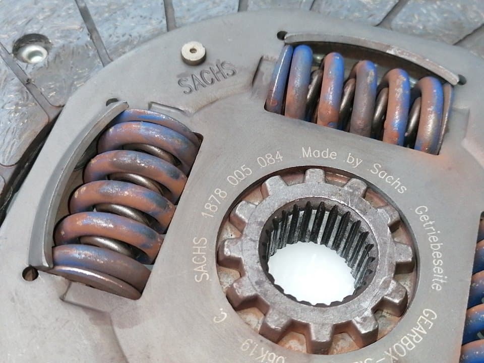Kit embrague SUBARU LEGACY BERL./FAMILIAR B11 (BD/BG) 4