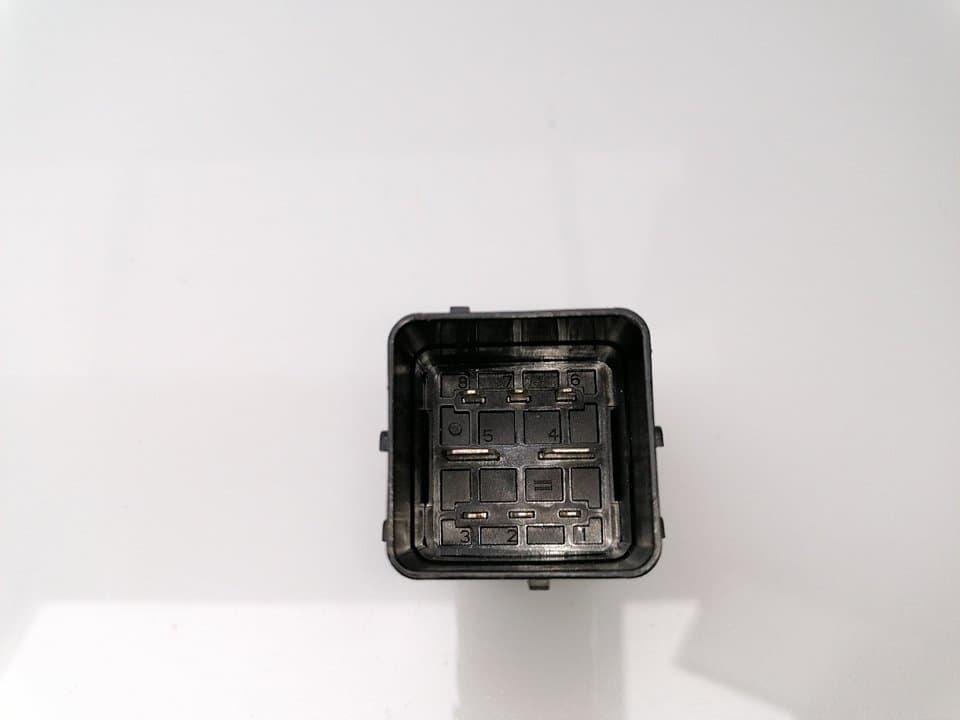 Caja precalentamiento VOLVO V50 FAMILIAR 2